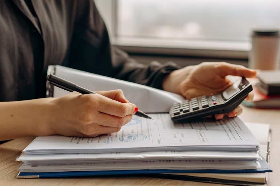 El r&eacute;gimen fiscal es el conjunto de reglas que aplican a los contribuyentes seg&uacute;n su actividad profesional. Conoce los distintos tipos que existen.